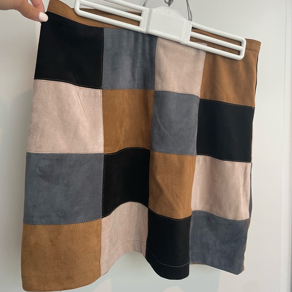 Angeline suede mini color block skirt. Size 4.